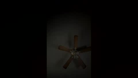 Snapshot of lydiasheer chatting on 03/30/26, 12:33 lydiasheer online show from 03/30/26, 12:33