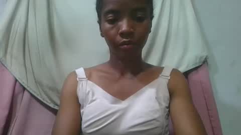 lydie856696 online show from 05/06/26, 06:46