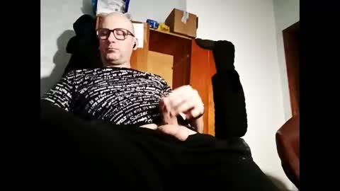 Snapshot of lyelik chatting on 01/08/25, 03:08 Alex online show from 01/08/25, 03:08