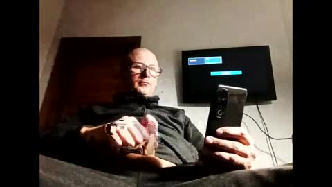 Snapshot of lyelik chatting on 02/15/25, 03:09 Alex online show from 02/15/25, 03:09