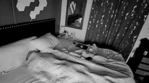 Snapshot of lyfsaver chatting on 04/05/26, 10:12 lyfsaver online show from 04/05/26, 10:12