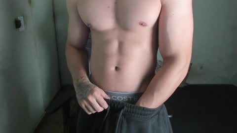 Snapshot of lyg7 chatting on 01/21/25, 10:41 Gothdaddy online show from 01/21/25, 10:41