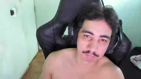 Snapshot of lyg7 chatting on 02/15/25, 05:17 Gothdaddy online show from 02/15/25, 05:17