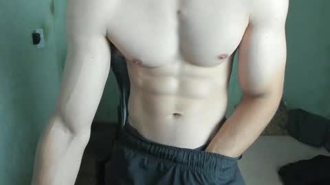 Snapshot of lyg7 chatting on 10/21/25, 04:35 Gothdaddy online show from 10/21/25, 04:35