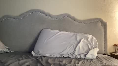 Snapshot of lylajades chatting on 01/11/25, 03:42 Olivia online show from 01/11/25, 03:42