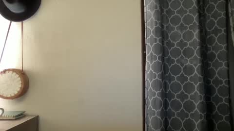 Snapshot of lylajades chatting on 02/09/25, 11:04 Olivia online show from 02/09/25, 11:04