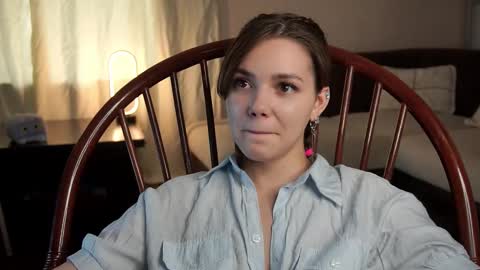 Snapshot of lyle_art chatting on 02/26/25, 09:32 hi im Lyle online show from 02/26/25, 09:32