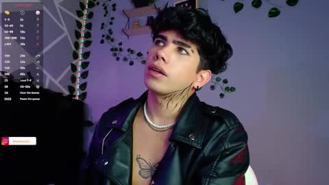 Lyle Bennett Freelance Model online show from 12/02/24, 01:46