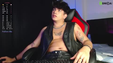 Lyle Bennett Freelance Model online show from 10/08/25, 12:52