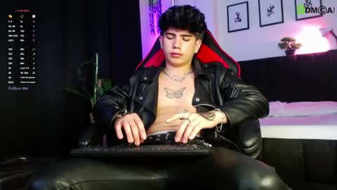 Lyle Bennett Freelance Model online show from 04/11/26, 01:15