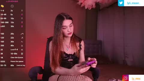Snapshot of lylita_moon chatting on 06/11/26, 02:53 Littl online show from 06/11/26, 02:53