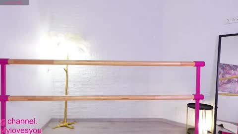 Lyly   online show from 09/13/25, 07:52