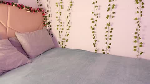 Lyly   online show from 11/10/25, 05:39