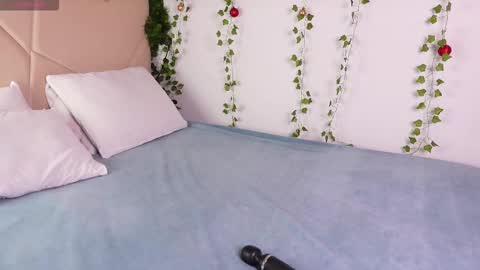 Lyly   online show from 12/18/25, 05:46