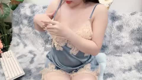 lyly_sweet97 online show from 04/23/26, 02:30