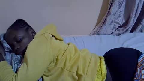 lyn_anna online show from 10/03/25, 04:20