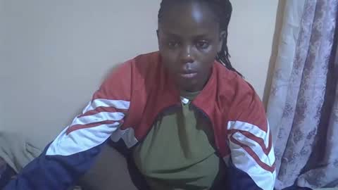 lyn_anna online show from 12/15/25, 04:17