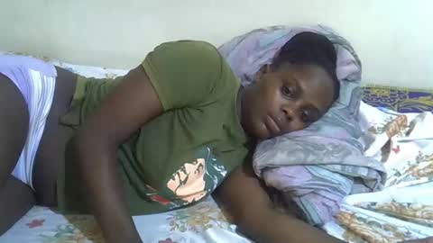 lyn_anna online show from 04/19/26, 12:37