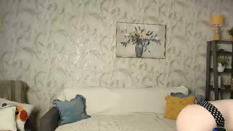 LynaFrost online show from 07/25/26, 05:38