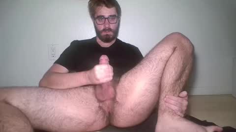 Snapshot of lynchian14 chatting on 09/24/25, 12:47 lynchian14 online show from 09/24/25, 12:47