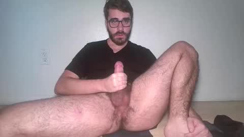 Snapshot of lynchian14 chatting on 10/24/25, 12:19 lynchian14 online show from 10/24/25, 12:19