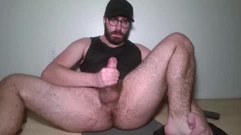 Snapshot of lynchian14 chatting on 02/25/26, 01:37 lynchian14 online show from 02/25/26, 01:37