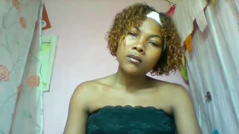 lyndah19 online show from 02/02/26, 03:44