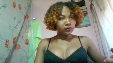 lyndah19 online show from 03/05/26, 07:26