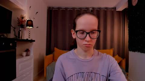 Sara online show from 02/21/25, 01:44