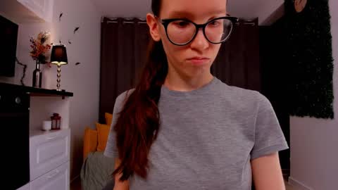 Sara online show from 02/24/25, 01:57