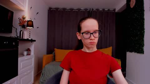 Sara online show from 02/26/25, 10:20