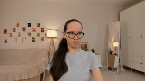 Sara online show from 03/12/25, 04:13