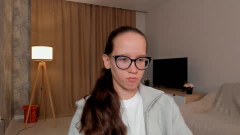 Sara online show from 09/12/25, 04:18