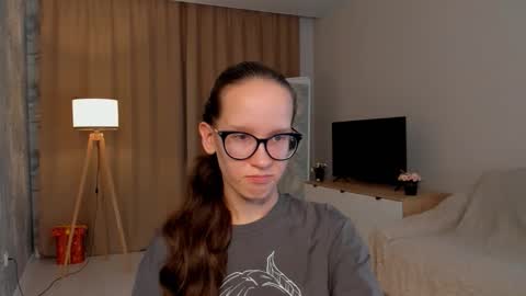 Sara online show from 09/23/25, 04:10