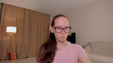 Sara online show from 10/05/25, 04:05