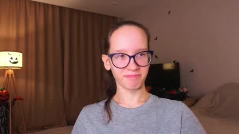 Sara online show from 11/14/25, 04:28