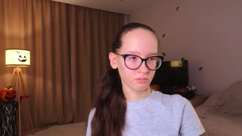 Sara online show from 11/16/25, 04:12