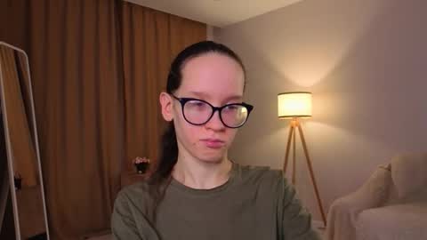 Sara online show from 01/19/26, 04:22