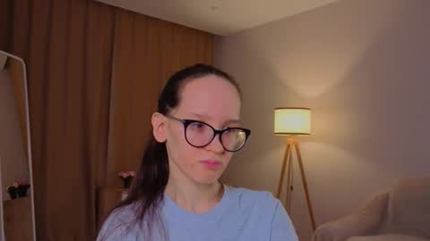 Sara online show from 03/08/26, 04:11