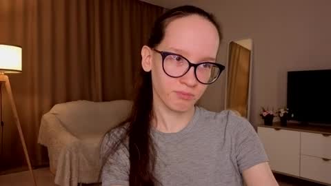 Sara online show from 04/13/26, 04:12