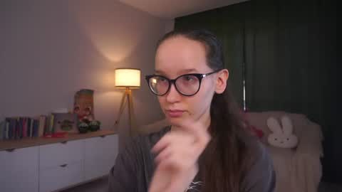 Sara online show from 07/20/26, 04:09