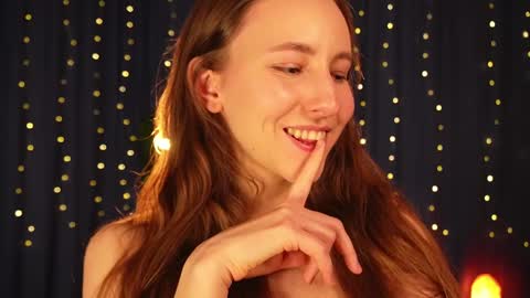 Snapshot of lynn_feline chatting on 02/04/25, 01:06 Lynn online show from 02/04/25, 01:06