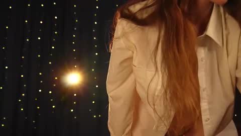 Snapshot of lynn_feline chatting on 02/25/25, 03:16 Lynn online show from 02/25/25, 03:16