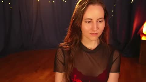 Snapshot of lynn_feline chatting on 03/11/25, 09:13 Lynn online show from 03/11/25, 09:13