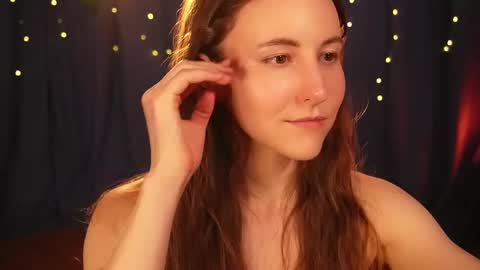 Snapshot of lynn_feline chatting on 03/11/25, 12:17 Lynn online show from 03/11/25, 12:17