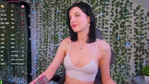 Lynn online show from 07/26/26, 12:30