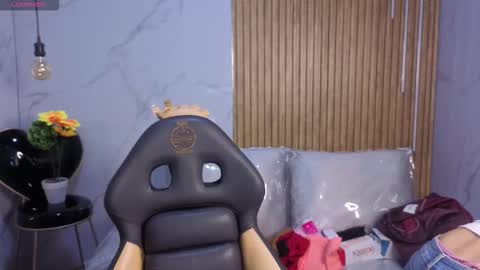 lynn_turner_ online show from 02/19/26, 12:56