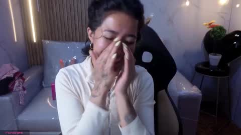 lynn_turner_ online show from 03/25/26, 12:55