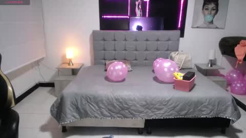 lynn_turner_ online show from 04/19/26, 12:15