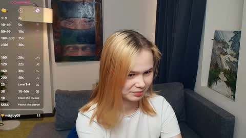 Cozy Lynns room online show from 04/25/26, 11:35